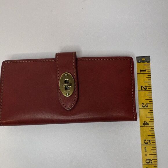 Fossil Austin Red Soft Leather Bifold Wallet Slim Turnlock Checkbook Card Wallet - Picture 6 of 7